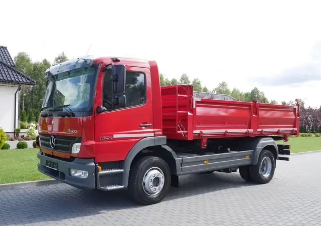MERCEDES-BENZ ATEGO 1524 WYWROTKA 3-STRONNA, NISKI PRZEBIEG, STAN IDEALNY 