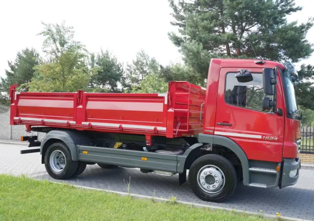 MERCEDES-BENZ ATEGO 1524 WYWROTKA 3-STRONNA, NISKI PRZEBIEG, STAN IDEALNY 