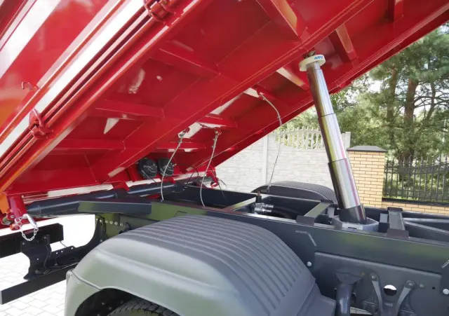 MERCEDES-BENZ ATEGO 1524 WYWROTKA 3-STRONNA, NISKI PRZEBIEG, STAN IDEALNY 