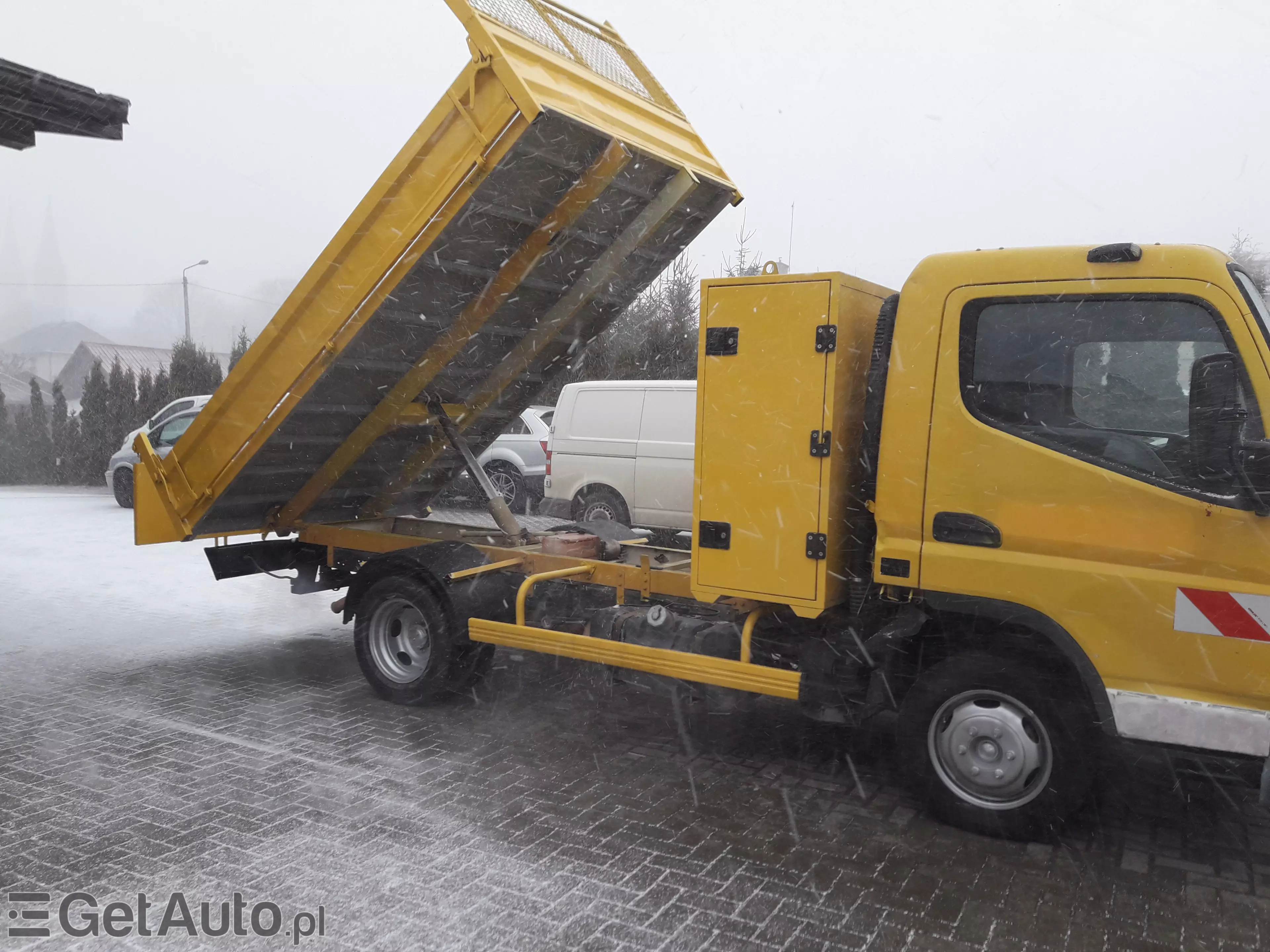 MITSUBISHI Canter 3C13