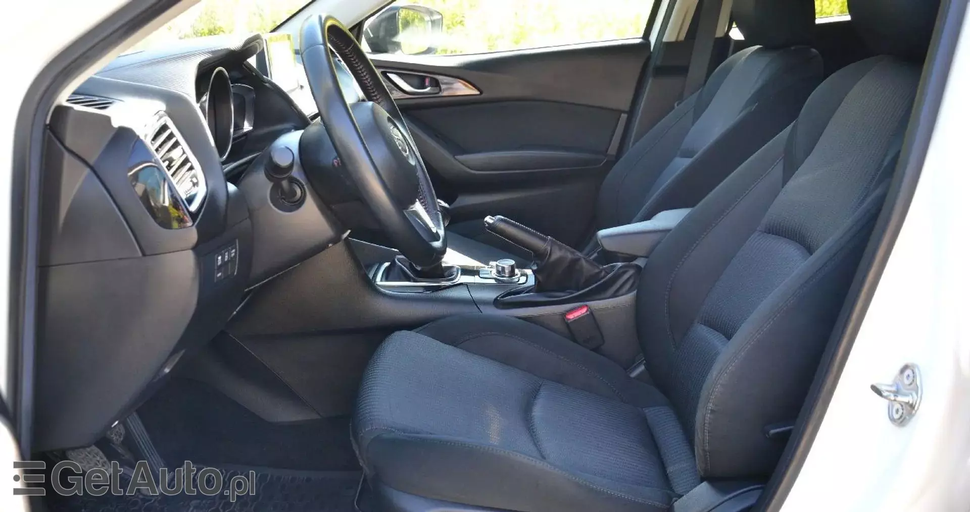 MAZDA 3 1.5 Skyactiv-D (105 KM)