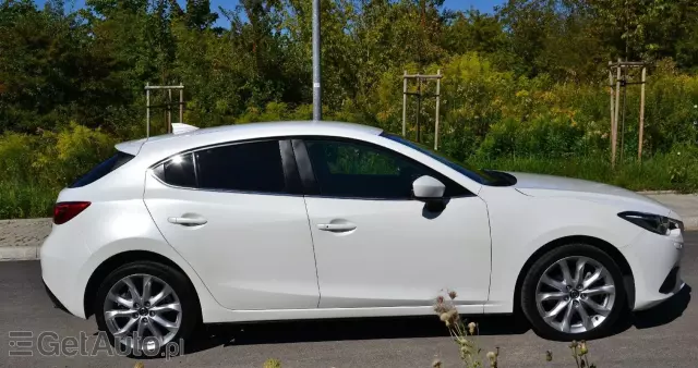MAZDA 3 1.5 Skyactiv-D (105 KM)