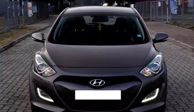 HYUNDAI I30 
