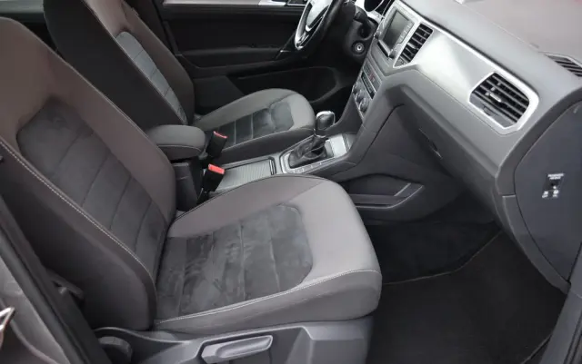 VOLKSWAGEN Golf Sportsvan 1.4 TSI (BlueMotion Technology) DSG Comfortline