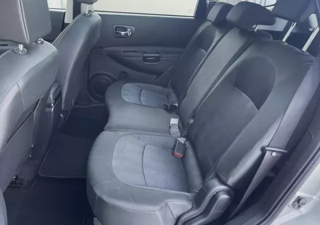 NISSAN Qashqai+2 2.0 Acenta