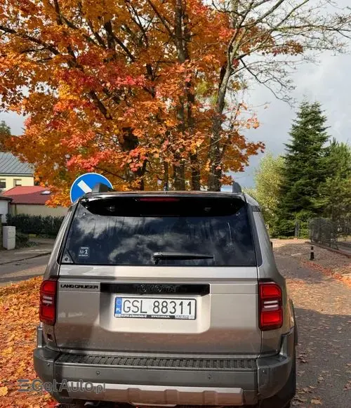 TOYOTA Land Cruiser 