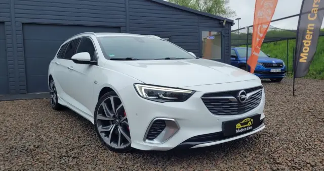 OPEL Insignia 2.0 BiTurbo D 4x4 Automatik GSI