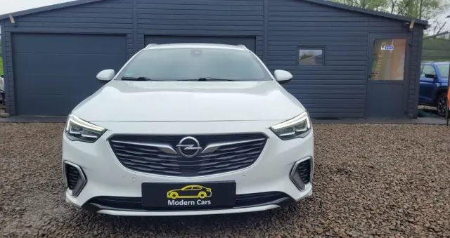 OPEL Insignia 2.0 BiTurbo D 4x4 Automatik GSI