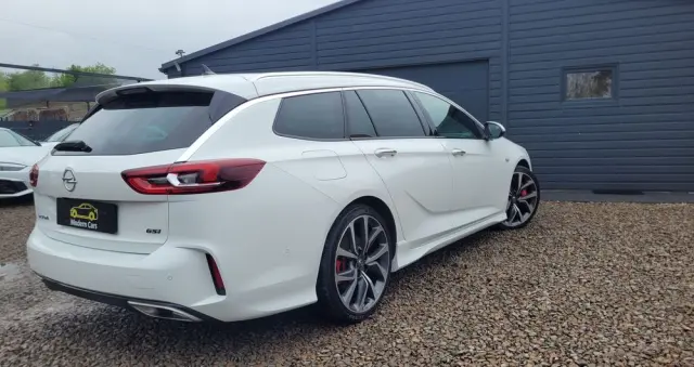 OPEL Insignia 2.0 BiTurbo D 4x4 Automatik GSI