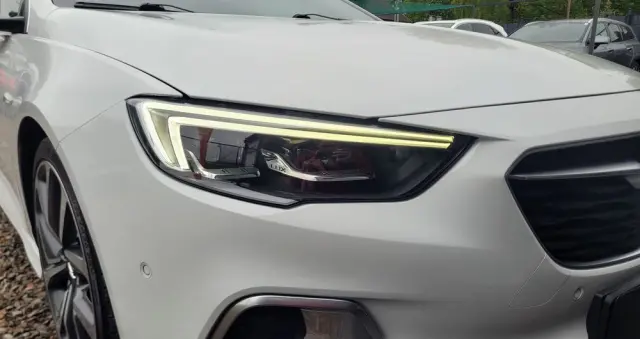 OPEL Insignia 2.0 BiTurbo D 4x4 Automatik GSI