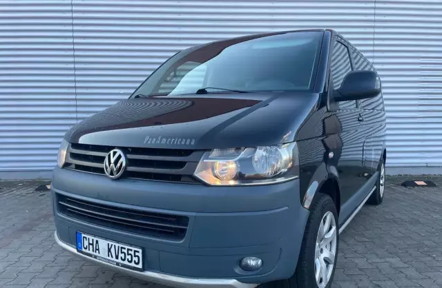 VOLKSWAGEN Multivan 