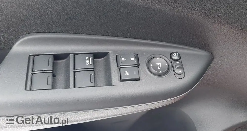 HONDA Jazz 1.3 i-VTEC Elegance