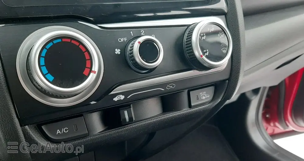 HONDA Jazz 1.3 i-VTEC Elegance