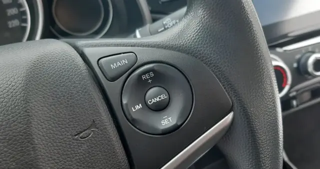 HONDA Jazz 1.3 i-VTEC Elegance