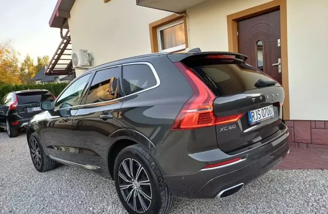VOLVO XC60 2.0 D4 (190 KM)