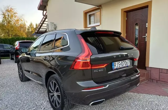VOLVO XC60 2.0 D4 (190 KM)