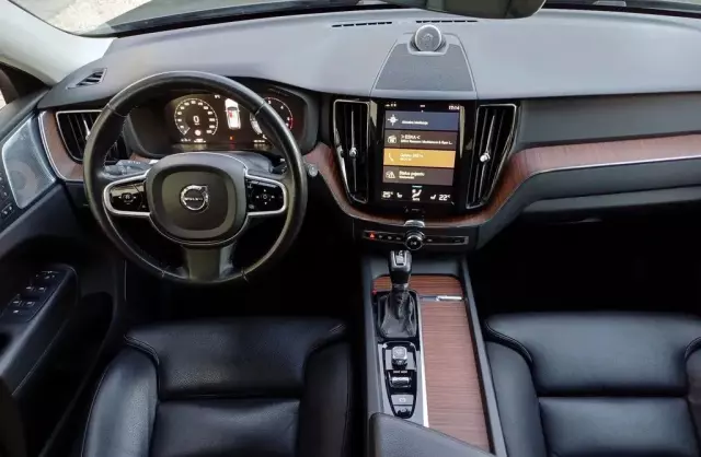 VOLVO XC60 2.0 D4 (190 KM)