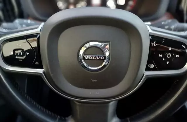 VOLVO XC60 2.0 D4 (190 KM)