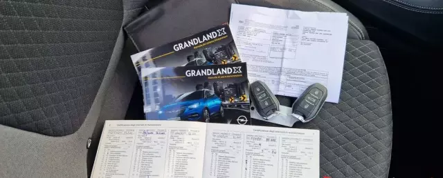 OPEL Grandland 