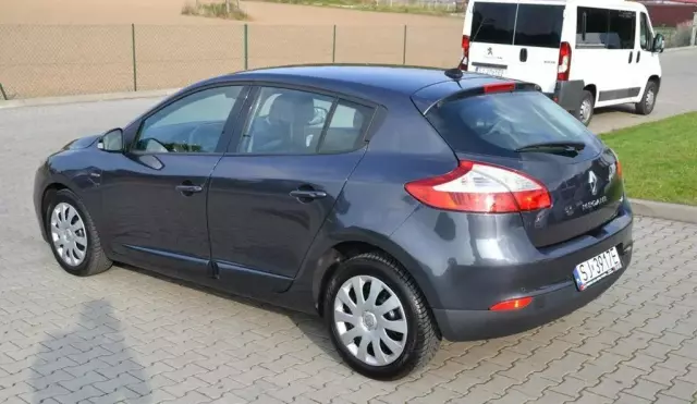 RENAULT Megane 