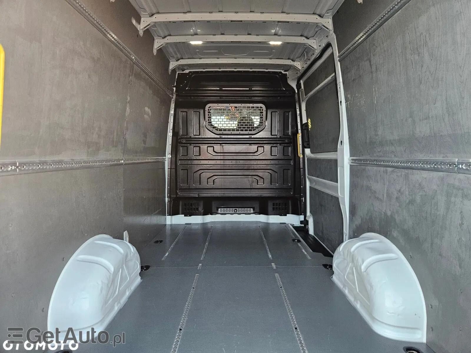 VOLKSWAGEN Crafter L