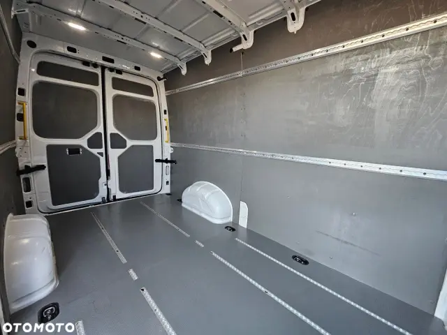 VOLKSWAGEN Crafter L