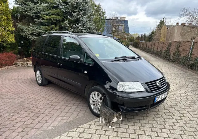 VOLKSWAGEN Sharan 1.9 TDI Family