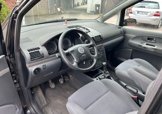 VOLKSWAGEN Sharan 1.9 TDI Family