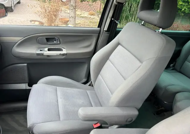 VOLKSWAGEN Sharan 1.9 TDI Family