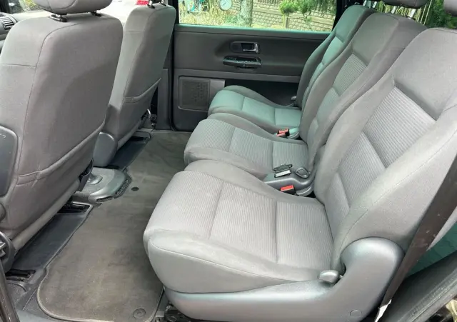 VOLKSWAGEN Sharan 1.9 TDI Family