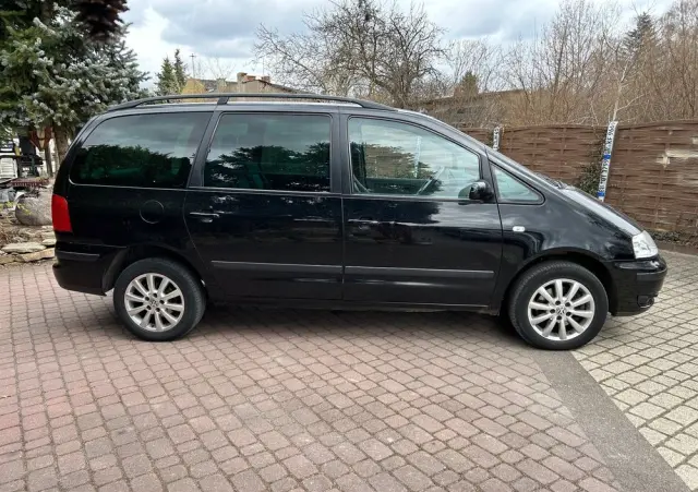 VOLKSWAGEN Sharan 1.9 TDI Family