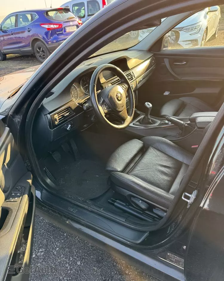 BMW Seria 3 320d xDrive DPF Touring