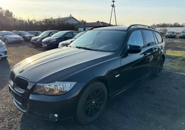 BMW Seria 3 320d xDrive DPF Touring