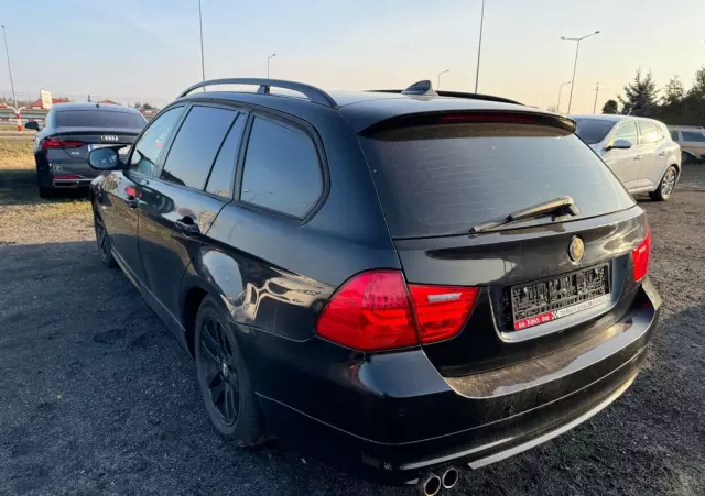 BMW Seria 3 320d xDrive DPF Touring