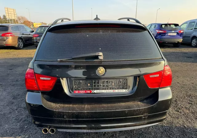 BMW Seria 3 320d xDrive DPF Touring