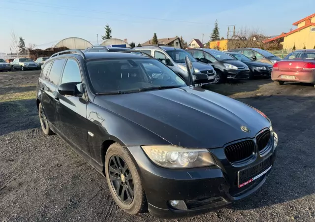 BMW Seria 3 320d xDrive DPF Touring