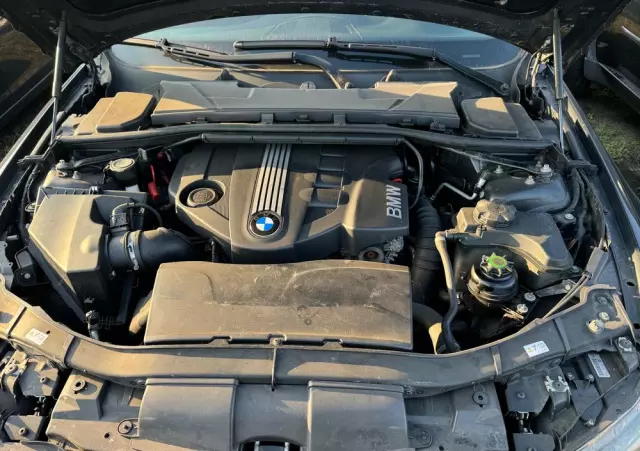 BMW Seria 3 320d xDrive DPF Touring