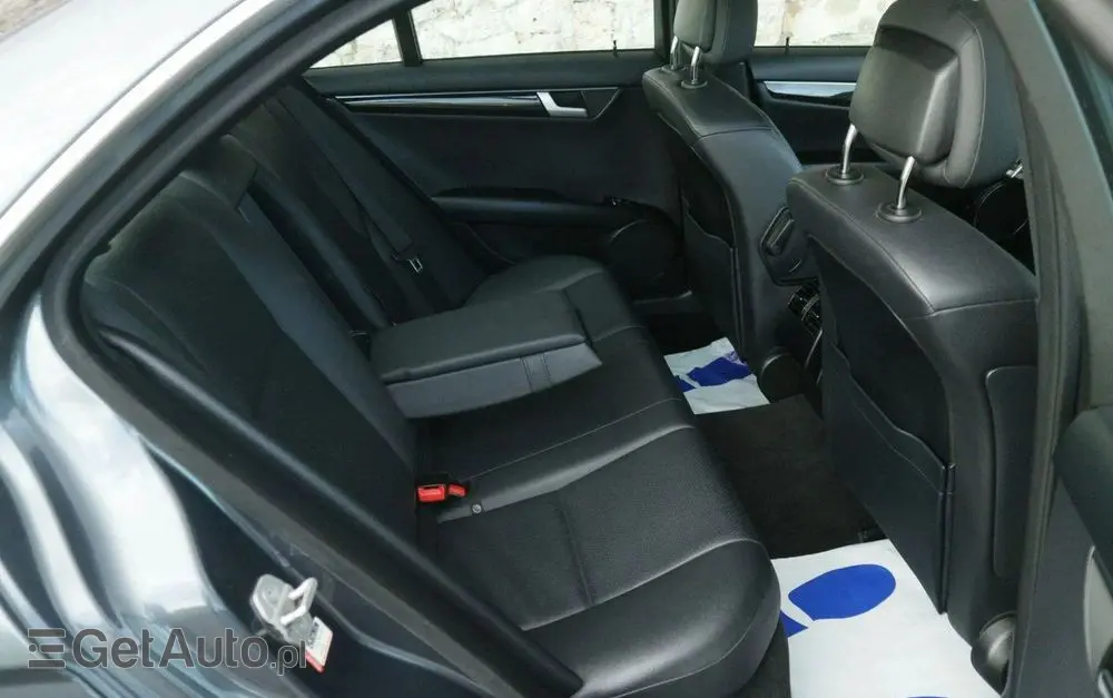 MERCEDES-BENZ Klasa C 350 BlueEff 4-Matic Avantgarde
