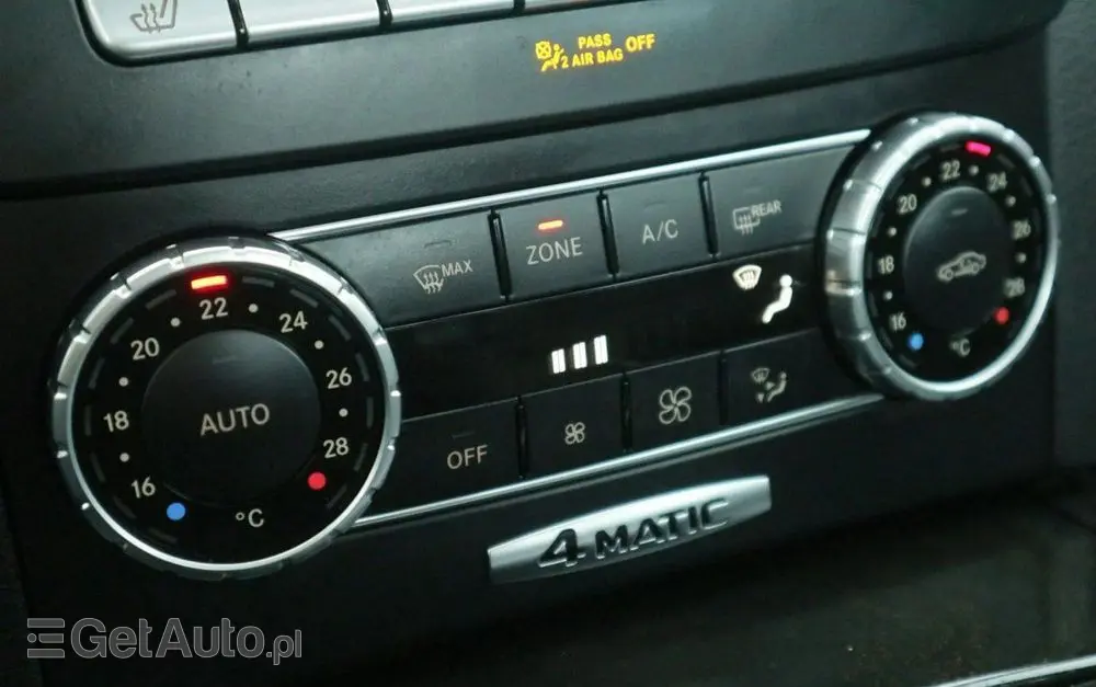 MERCEDES-BENZ Klasa C 350 BlueEff 4-Matic Avantgarde