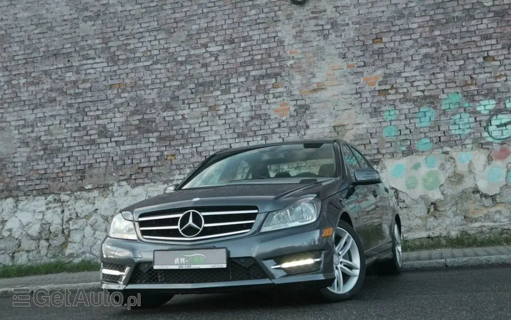 MERCEDES-BENZ Klasa C 350 BlueEff 4-Matic Avantgarde