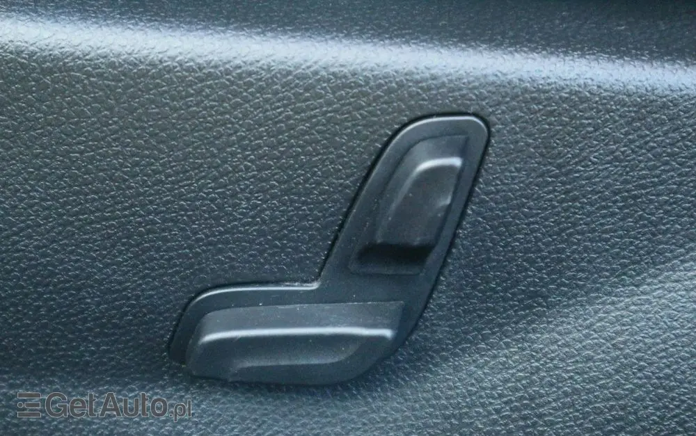 MERCEDES-BENZ Klasa C 350 BlueEff 4-Matic Avantgarde