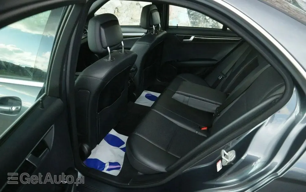MERCEDES-BENZ Klasa C 350 BlueEff 4-Matic Avantgarde