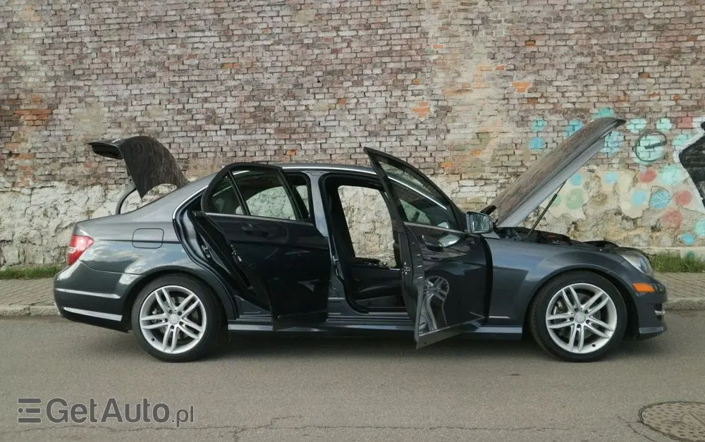 MERCEDES-BENZ Klasa C 350 BlueEff 4-Matic Avantgarde