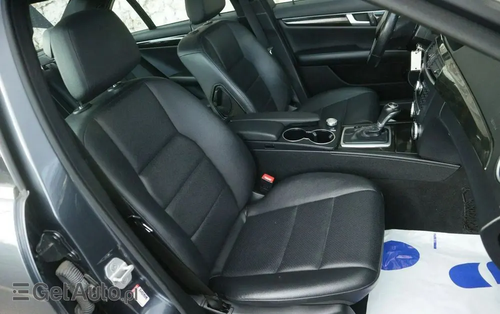 MERCEDES-BENZ Klasa C 350 BlueEff 4-Matic Avantgarde