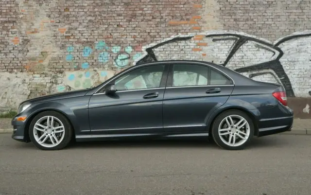 MERCEDES-BENZ Klasa C 350 BlueEff 4-Matic Avantgarde