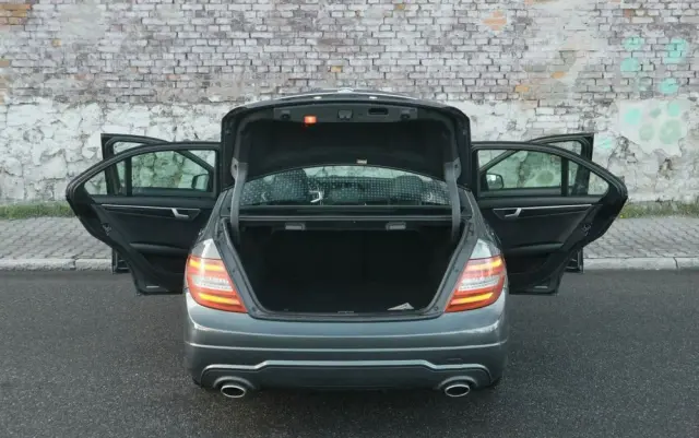 MERCEDES-BENZ Klasa C 350 BlueEff 4-Matic Avantgarde