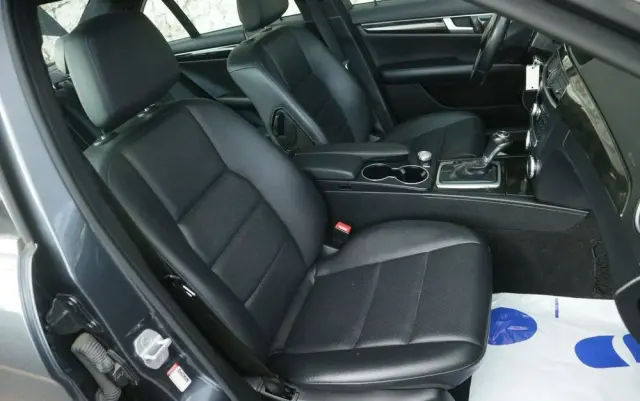 MERCEDES-BENZ Klasa C 350 BlueEff 4-Matic Avantgarde