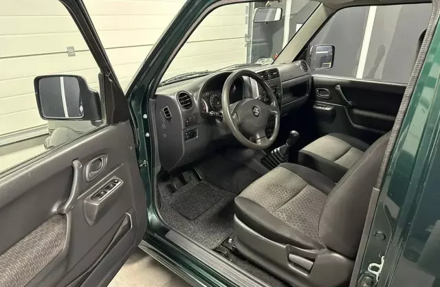SUZUKI Jimny 