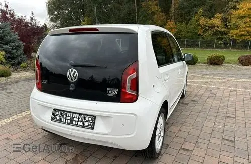 VOLKSWAGEN Up! 