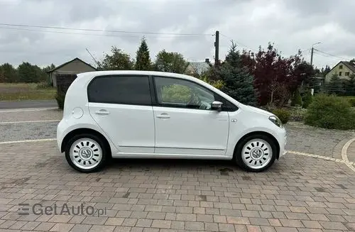 VOLKSWAGEN Up! 